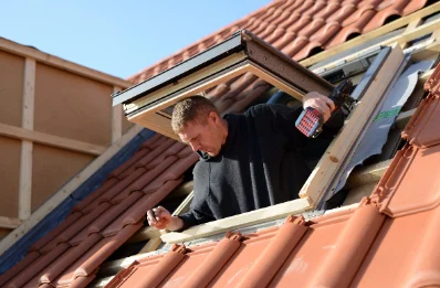 Pose de fenêtres de toit Velux à Camon